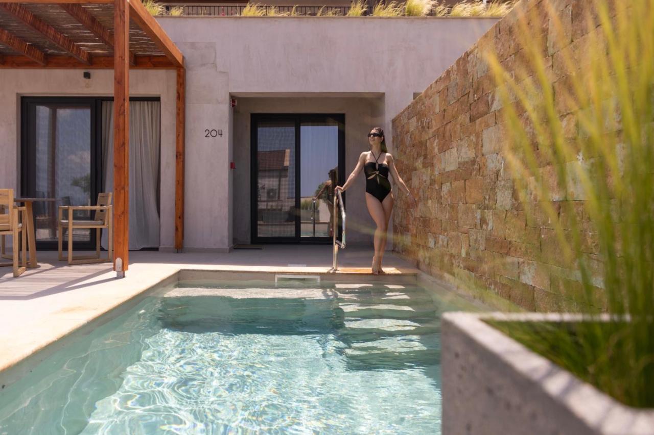 Pnoes Luxury Suites Палиурион Екстериор снимка
