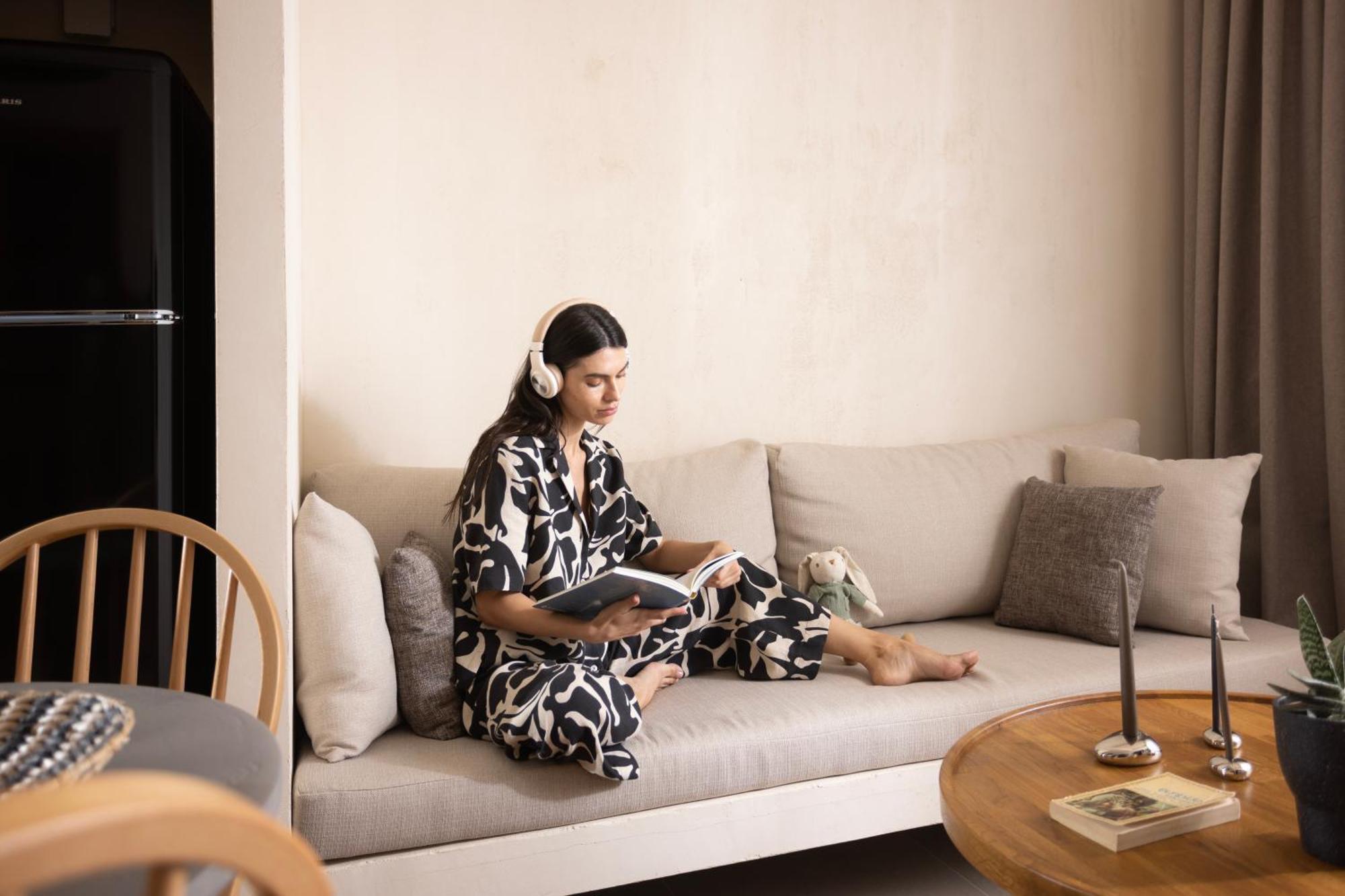 Pnoes Luxury Suites Палиурион Екстериор снимка